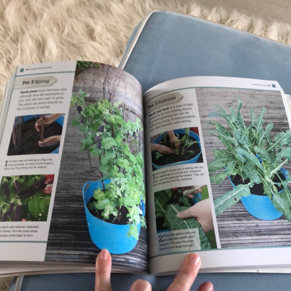 Gardening Book Bundle - Picture 4 of 13